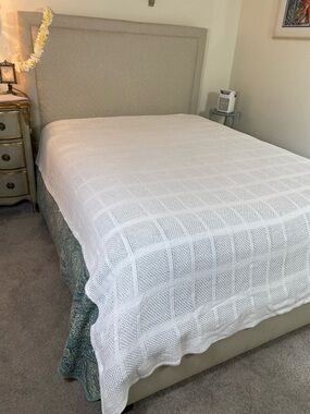 White Knit Cotton Blanket - Classic Lightweight Beach house coastal